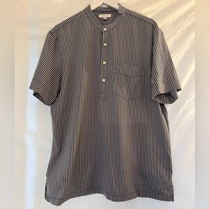 Club Monaco Blue & White Striped Casual S/S Shirt sz. XL